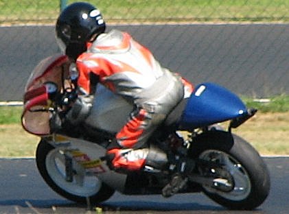 Steven Brauner mit seinem MiniBike auf dem Vogelsbergring in Wittgenborn