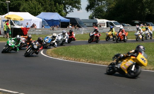 ADAC MiniBike-Cup: 60 Fahrerinnen und Fahrer kmpften in zwei Gruppen um die besten Startpltze